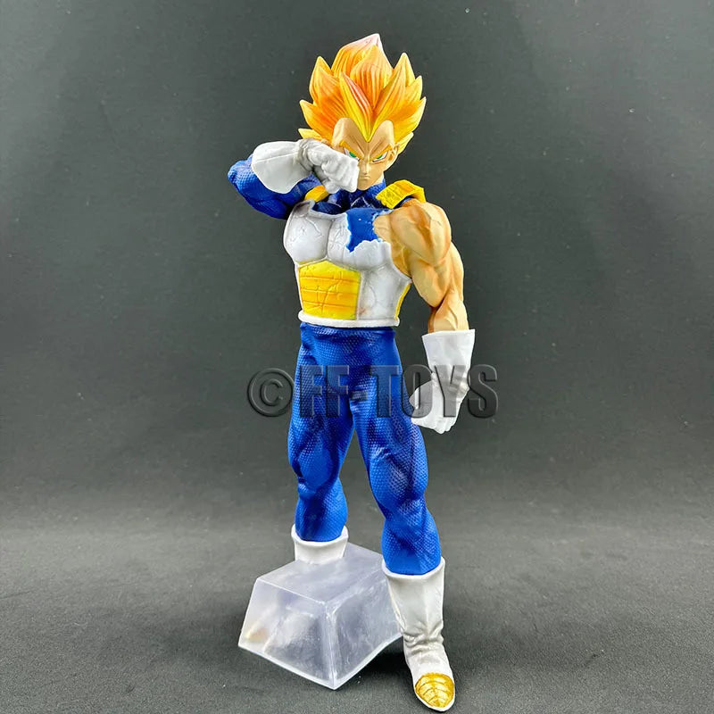 Super Saiyan Vegeta Figurine 28cm - Epic Dragon Ball Z Collection