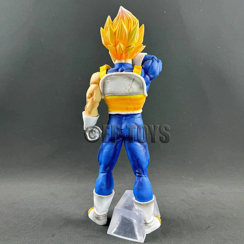 Super Saiyan Vegeta Figurine 28cm - Epic Dragon Ball Z Collection