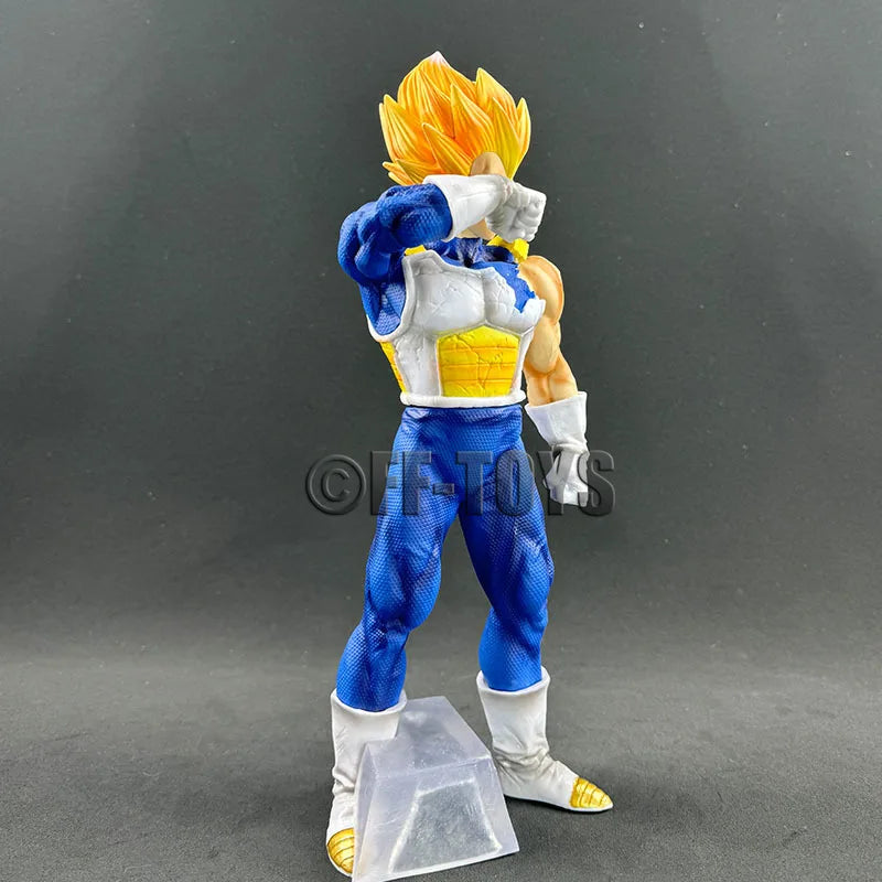 Super Saiyan Vegeta Figurine 28cm - Epic Dragon Ball Z Collection